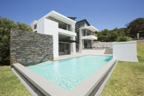 Fiberglass Pool Cleaning