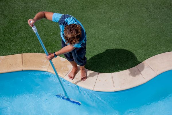 Commercial Pool Cleaning