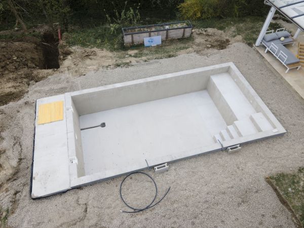 Gunite Pool Crack Repair