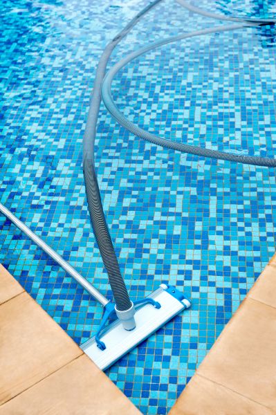 Commercial Pool Cleaning