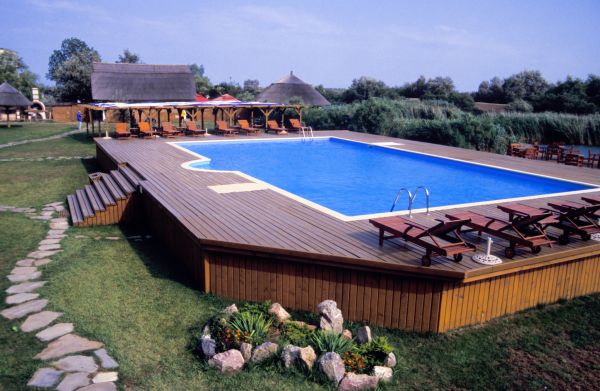 Above Ground Pool Assembly